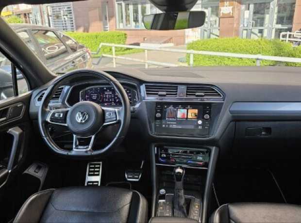 Volkswagen Tiguan Allspace II, 2019, пробег 186644 км Volkswagen Tiguan Allspace II, 2019, пробег 186644 км