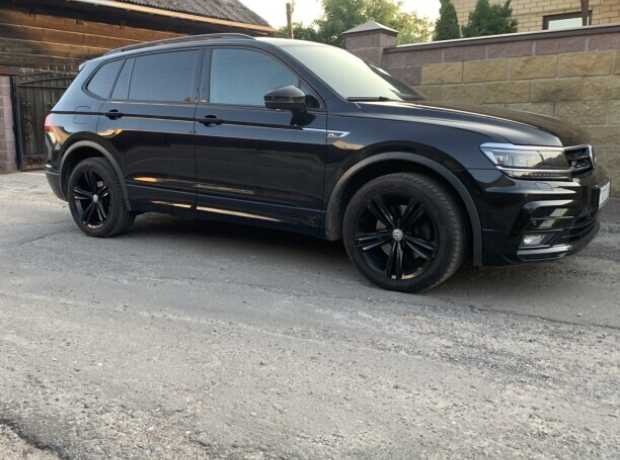 Volkswagen Tiguan Allspace II, 2020, пробег 117000 км