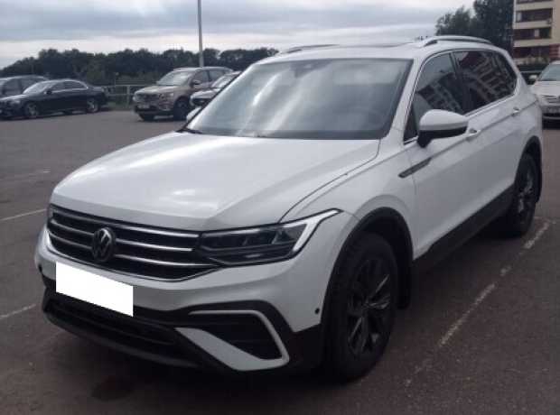 Volkswagen Tiguan Allspace II Рестайлинг, 2021, пробег 30000 км