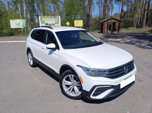 Volkswagen Tiguan Allspace II Рестайлинг, 2021, пробег 54000 км