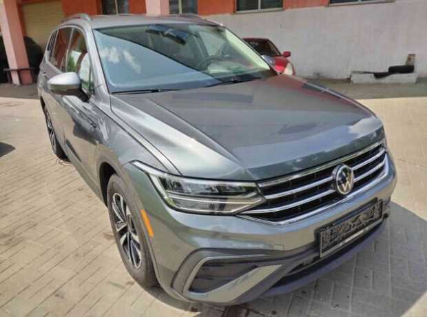 Volkswagen Tiguan Allspace II Рестайлинг, 2023, пробег 2500 км