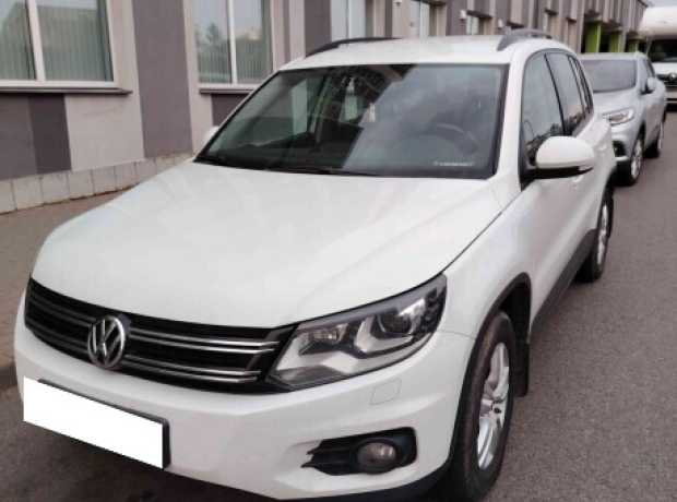Volkswagen Tiguan I  Рестайлинг, 2015, пробег 277000 км