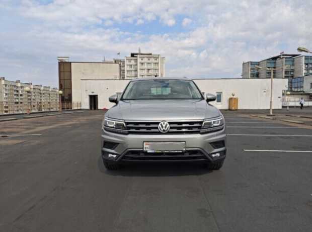 Volkswagen Tiguan II, 2018, пробег 127001 км Volkswagen Tiguan II, 2018, пробег 127001 км