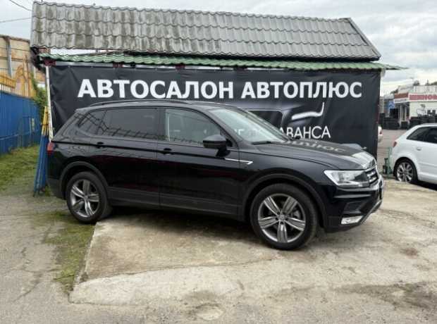 Volkswagen Tiguan II, 2019, пробег 57000 км