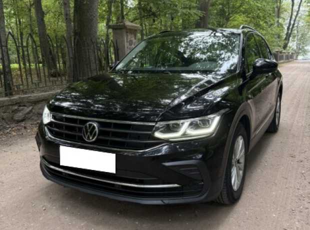Volkswagen Tiguan II Рестайлинг, 2020, пробег 128000 км