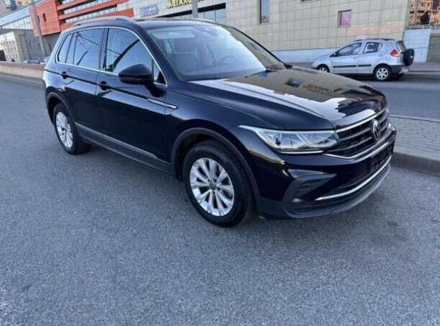 Volkswagen Tiguan II Рестайлинг, 2021, пробег 166000 км