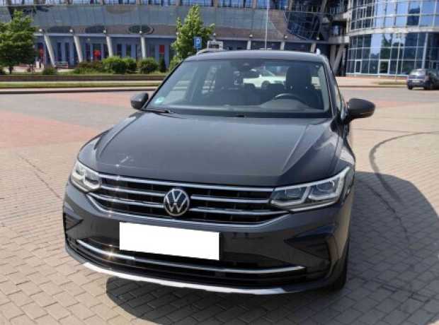 Volkswagen Tiguan II Рестайлинг, 2021, пробег 80400 км