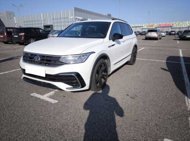 Volkswagen Tiguan II Рестайлинг, 2023, пробег 35000 км