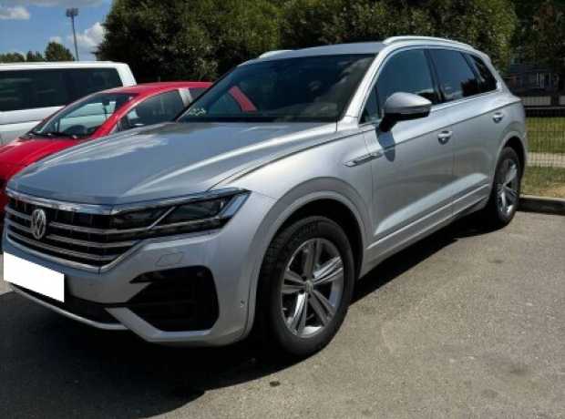 Volkswagen Touareg III, 2019, пробег 180000 км