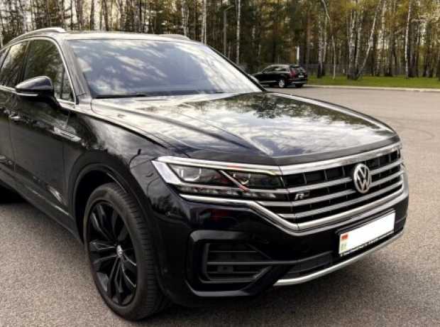 Volkswagen Touareg III, 2019, пробег 208000 км Volkswagen Touareg III, 2019, пробег 208000 км