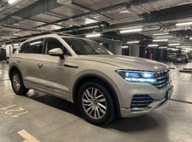 Volkswagen Touareg III, 2022, пробег 8000 км