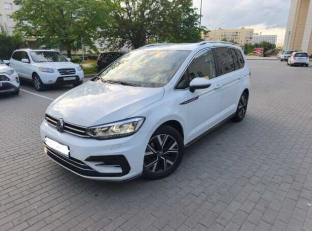 Volkswagen Touran II, 2022, пробег 192000 км