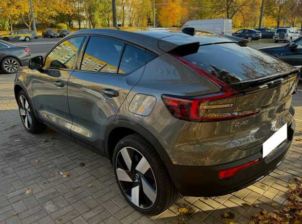 Volvo C40 I