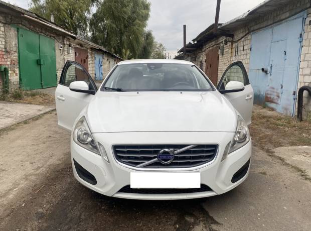 Volvo S60 II