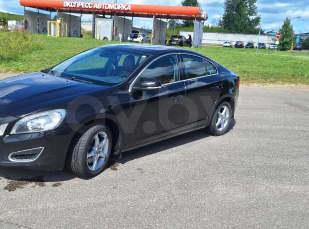 Volvo S60 II