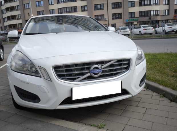 Volvo S60 II