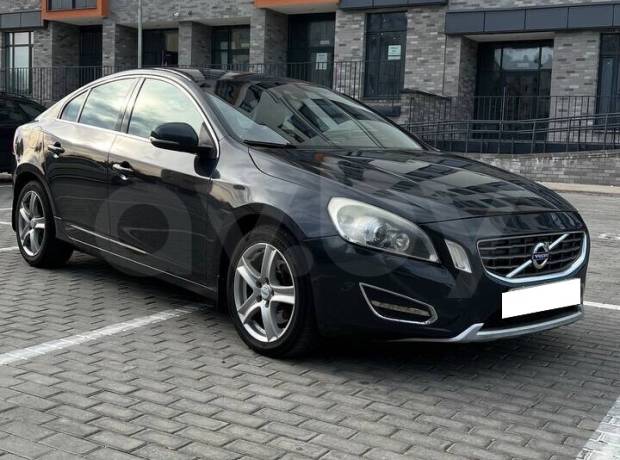 Volvo S60 II