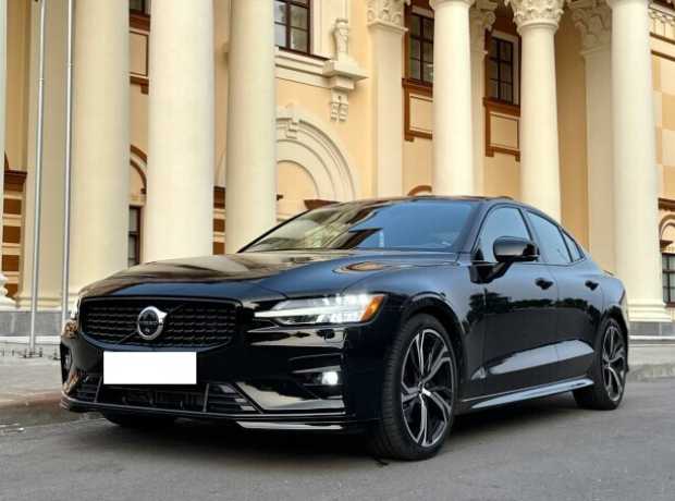 Volvo S60 III, 2023, пробег 10000 км