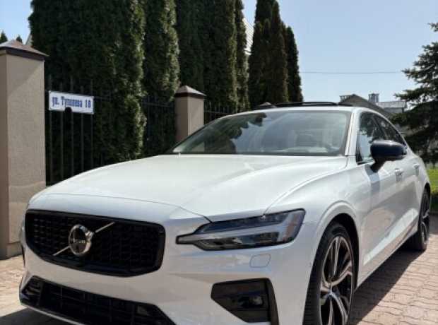 Volvo S60 III, 2023, пробег 17000 км