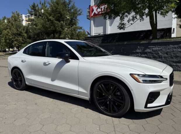 Volvo S60 III, 2023, пробег 22000 км