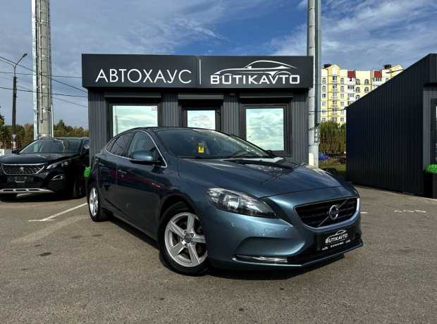 Volvo V40 II