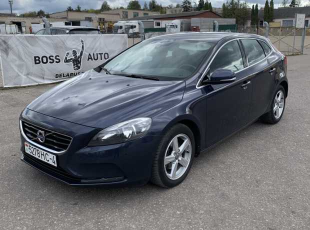 Volvo V40 II