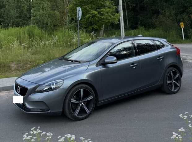 Volvo V40 II  Рестайлинг, 2016, пробег 30698 км