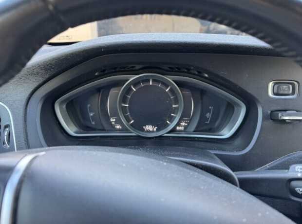 Volvo V40 II  Рестайлинг, 2017, пробег 177000 км