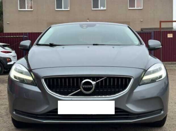 Volvo V40 II  Рестайлинг, 2019, пробег 250000 км