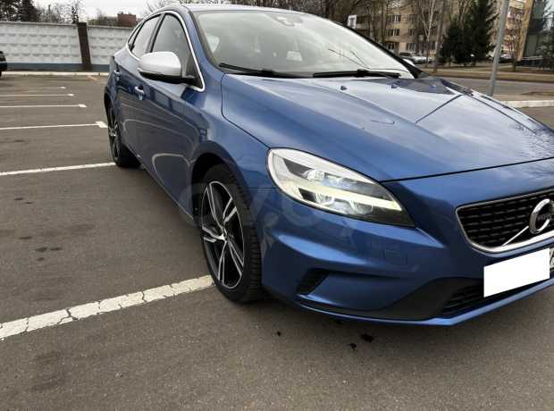 Volvo V40 II Рестайлинг