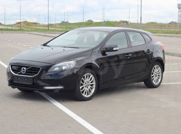 Volvo V40 II Рестайлинг