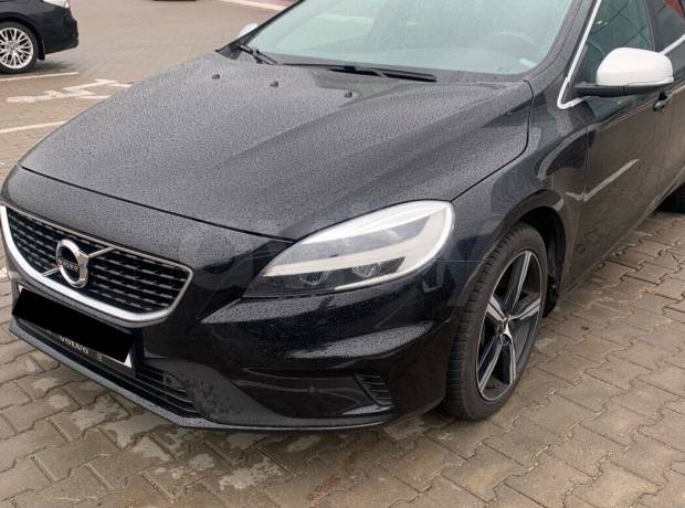 Volvo V40 II Рестайлинг