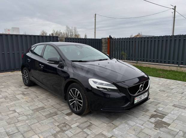 Volvo V40 II Рестайлинг