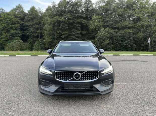 Volvo V60 Cross Country II, 2019, пробег 121000 км