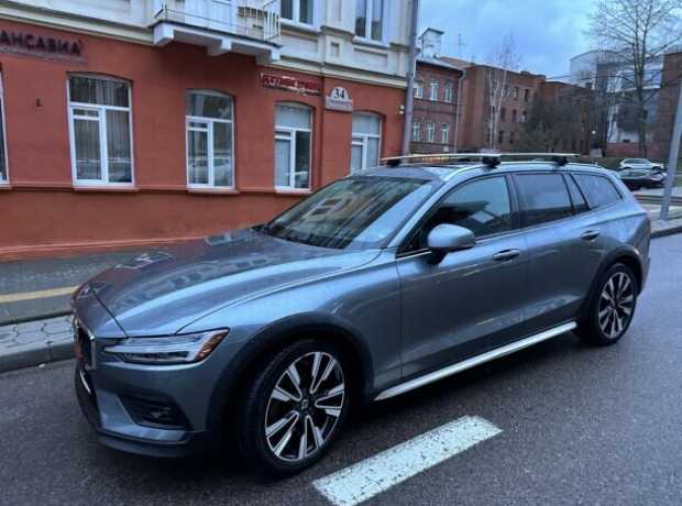 Volvo V60 Cross Country II, 2019, пробег 81800 км
