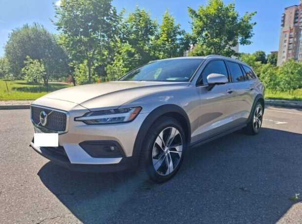 Volvo V60 Cross Country II, 2023, пробег 40900 км
