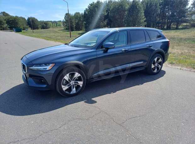 Volvo V60 Cross Country II