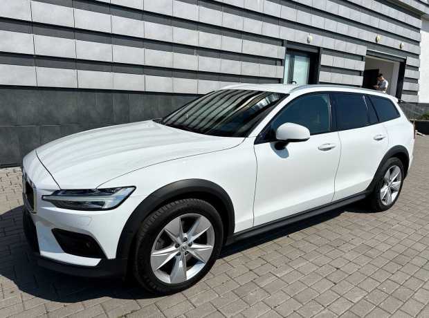 Volvo V60 Cross Country II