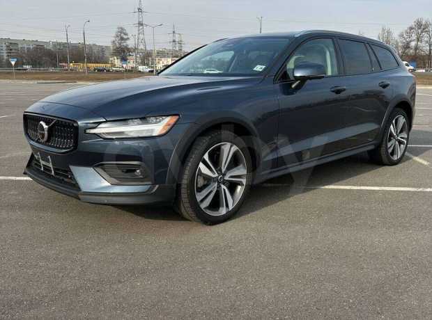 Volvo V60 Cross Country II