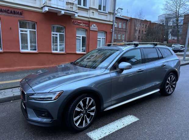 Volvo V60 Cross Country II Volvo V60 Cross Country II