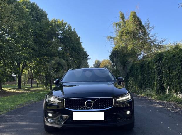 Volvo V60 Cross Country II