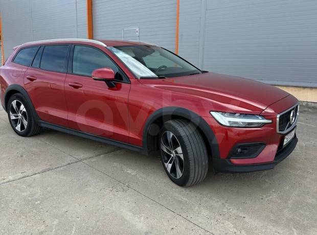 Volvo V60 Cross Country II