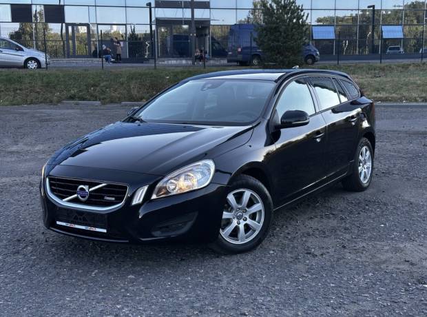 Volvo V60 I