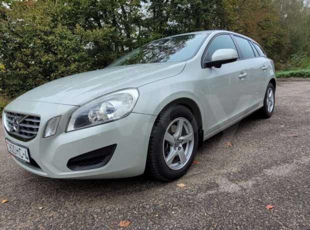 Volvo V60 I