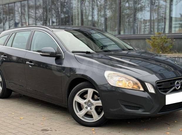 Volvo V60 I