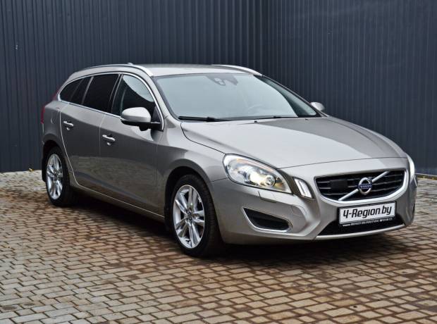 Volvo V60 I