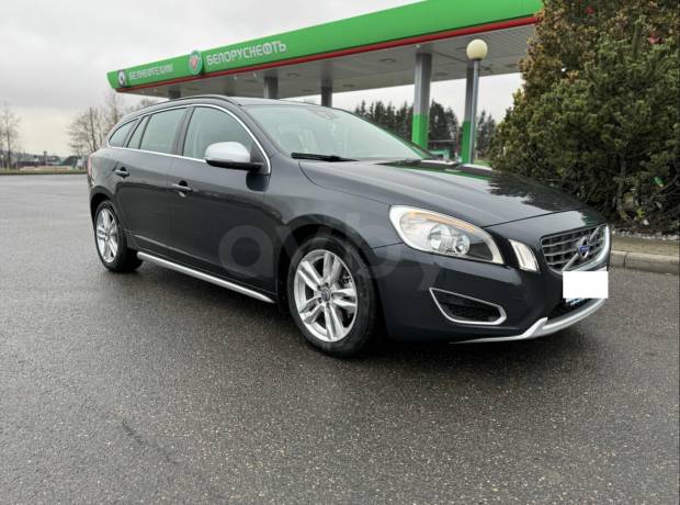 Volvo V60 I