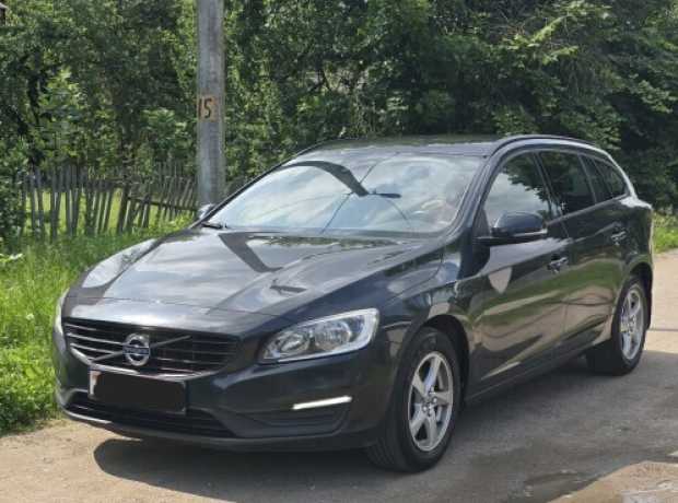 Volvo V60 I  Рестайлинг, 2015, пробег 220000 км