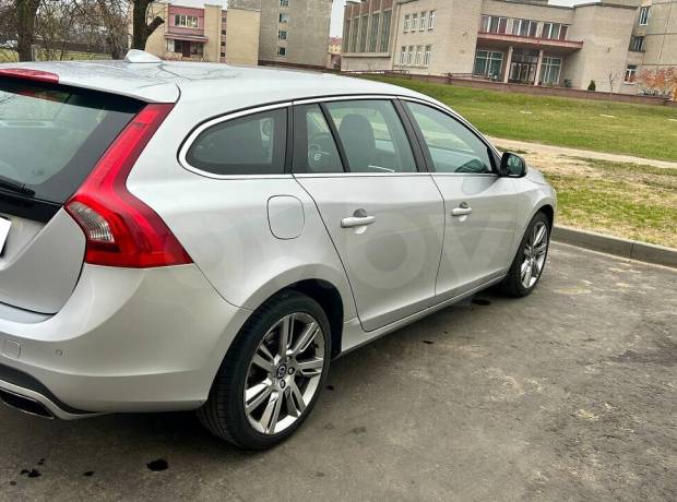 Volvo V60 I Рестайлинг