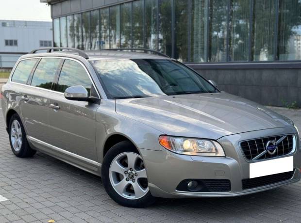 Volvo V70 III